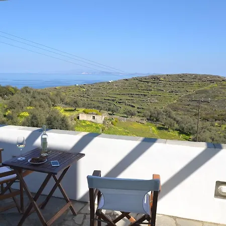 Dom wakacyjny House On The Ancient Footpath Faros
