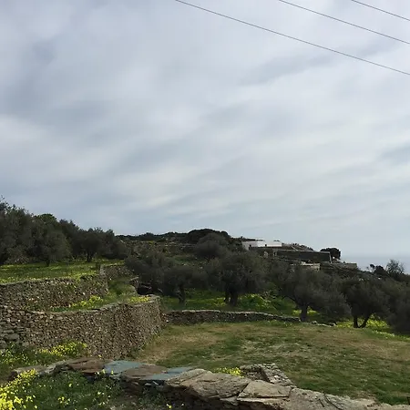 Dom wakacyjny House On The Ancient Footpath Faros